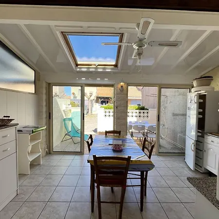 Villa Maison De 6 Couchages, 2 Chambres, Mezzanine, Wifi, 100m De La Village Lrvm26